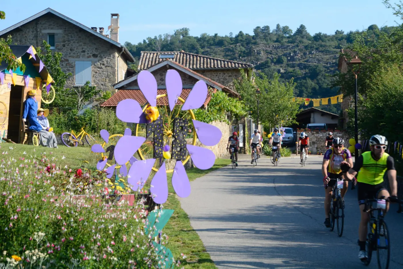Boucieu-le-Roi — cyclistes, Ardéchoise 2023
